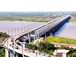 Строительство моста через Амур