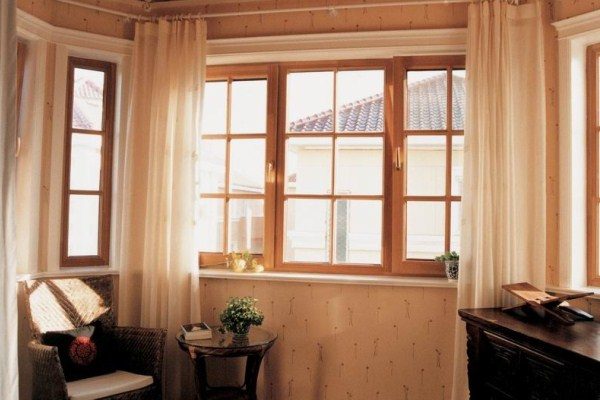 Почему люди любят окна из древесины