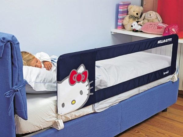 Выбираем кровать с бортиками для детей