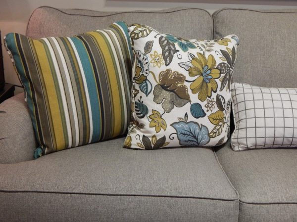 Оригинальные диванные подушки. Как подобрать?