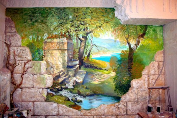 Интерьер с художественной росписью стен